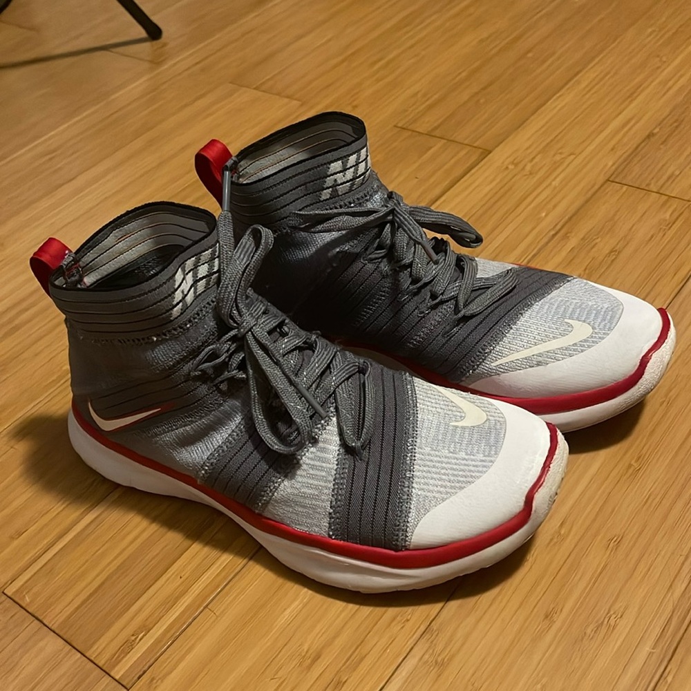 Nike Free Train Virtue Hustle Hart Day Red and Gray Shoes
